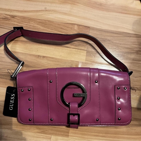 Guess Handbags - DEAD STOCK ✨GUESS Fuchsia Shoulder Bag